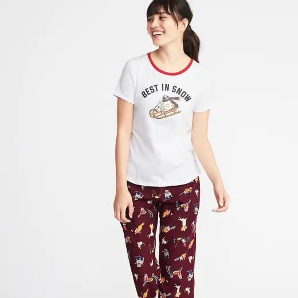 Old Navy EveryWear Holiday-Graphic Tee for Women - Picture 3 of 6